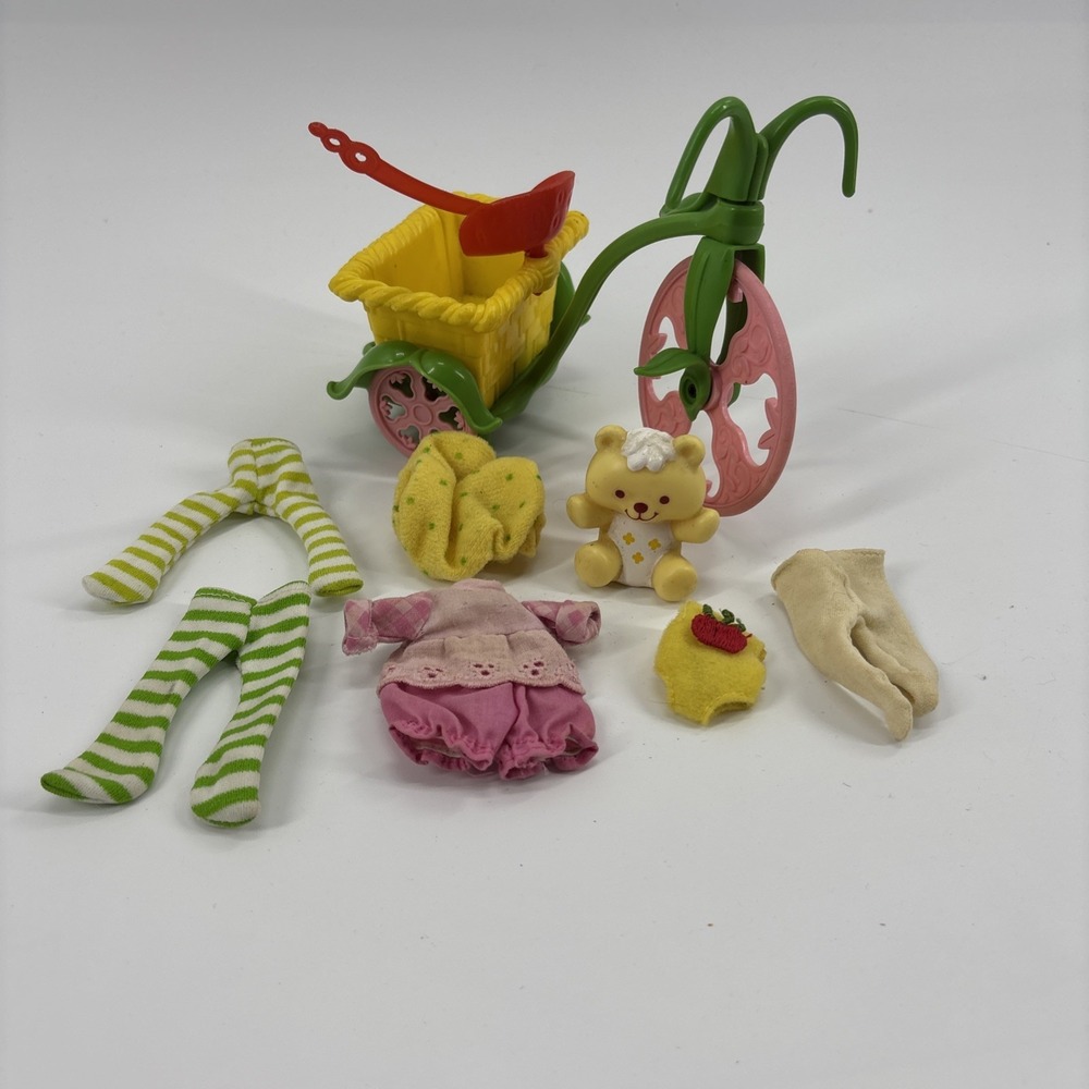 vintage strawberry shortcake accessories lot